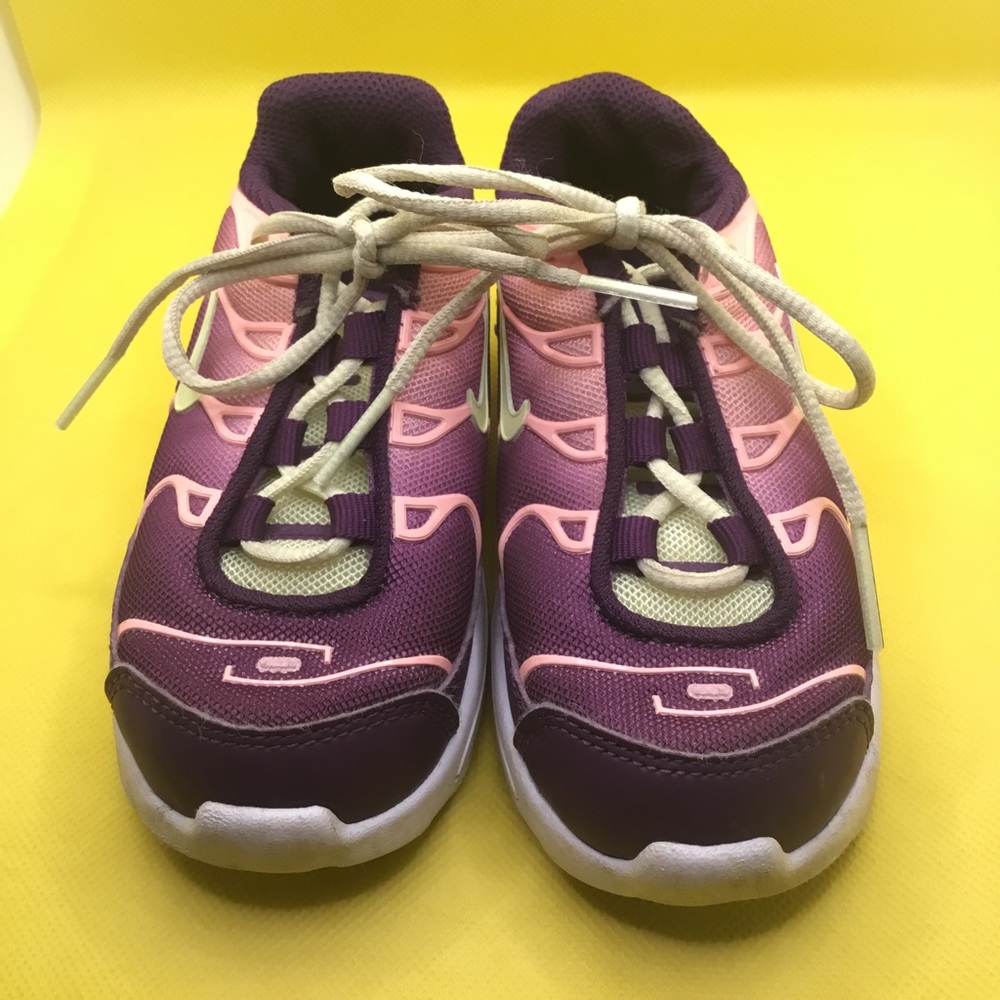 Girls NIKE Toddler Sneakers 7C